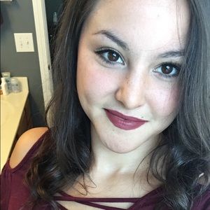 Meet your Posher, Olivia